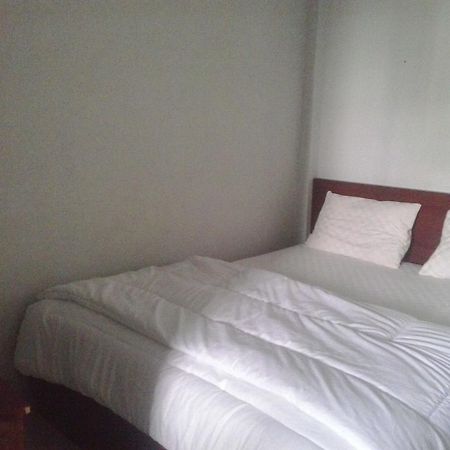 Zameena Guest House Cimahi Экстерьер фото