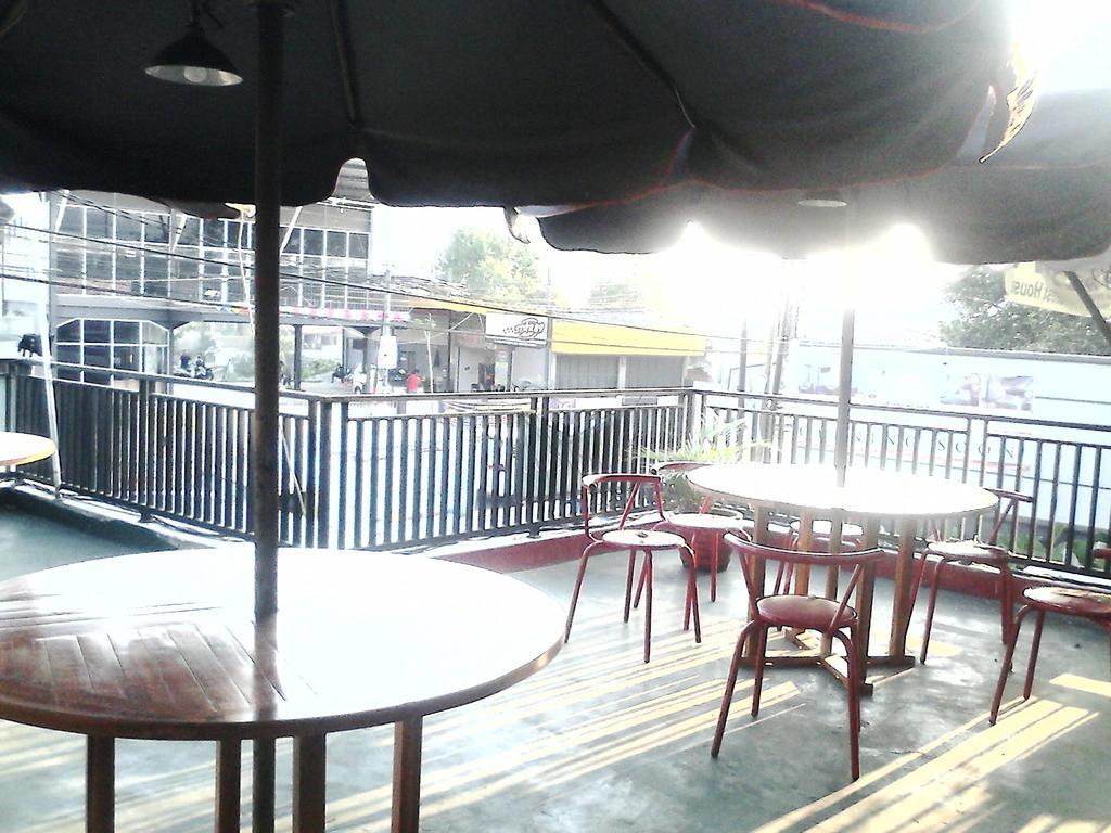 Zameena Guest House Cimahi Экстерьер фото