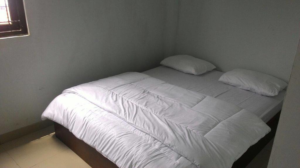 Zameena Guest House Cimahi Экстерьер фото