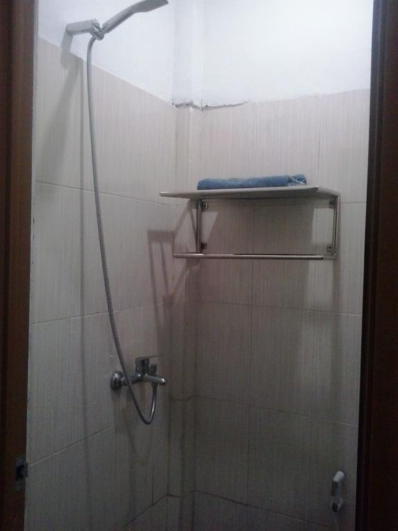 Zameena Guest House Cimahi Экстерьер фото