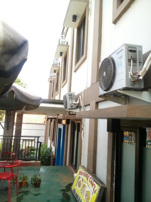 Zameena Guest House Cimahi Экстерьер фото