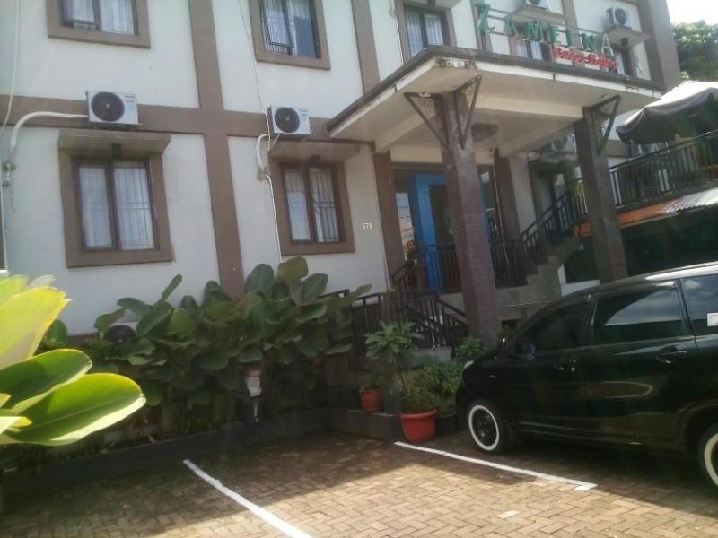Zameena Guest House Cimahi Экстерьер фото