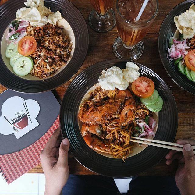 Zameena Guest House Cimahi Экстерьер фото